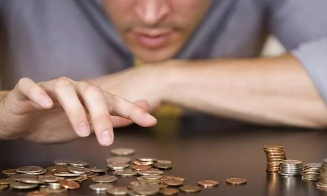 Ο κατώτατος ελληνικός μισθός από τους χαμηλότερους παγκοσμίως